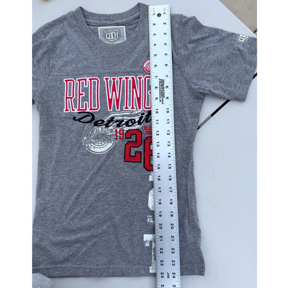 Old Time Hockey Detroit Red‎ Wings Womens Small Gray Graphic T-Shirt NHL Newbury - Picture 7 of 8